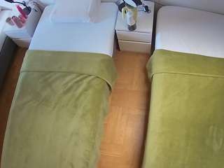 voyeurcam-julmodels-bed-5 webcam model stream image