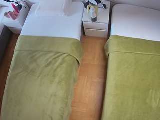 voyeurcam-julmodels-bed-5 webcam model stream image