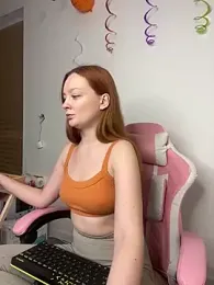 Radiants_two webcam model stream image