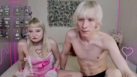 NeetMolly webcam model stream image