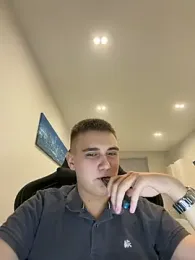 WARDEN_w webcam model stream image