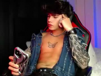 lylebennett_ webcam model stream image