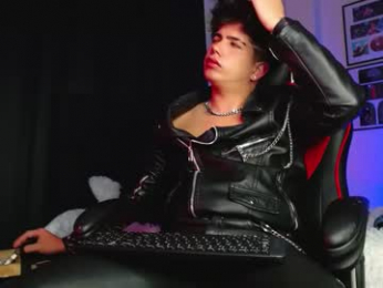 lylebennett_ webcam model stream image