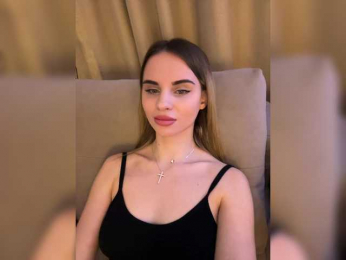 LedyMiya webcam model stream image