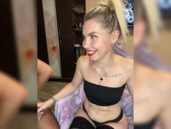 Emma942 webcam model stream image