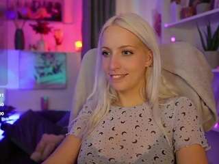 lucycutie webcam model stream image
