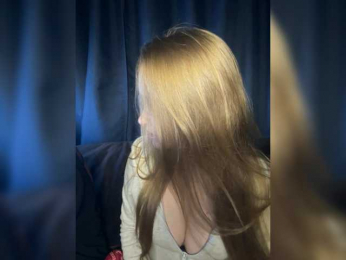 Pickmegirls webcam model stream image