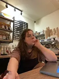 cinnabon_ webcam model stream image