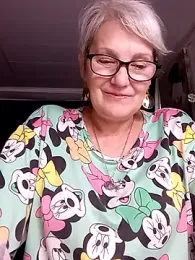 irinamaux webcam model stream image