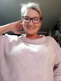 irinamaux webcam model stream image