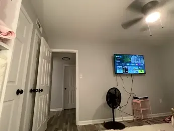 strip4faith webcam model stream image