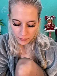 TheRealJessyLey webcam model stream image