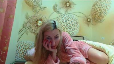 Yourrealgirl webcam model stream image