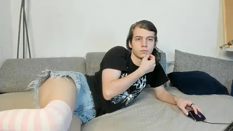 AvenGlow webcam stripchat model stream image