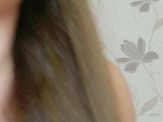 Lorenne Lewis webcam model stream image