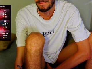 Maxx Cooper webcam model stream image