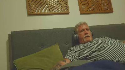 overmydaddbody webcam model stream image