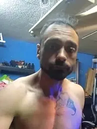 C8L3U webcam model stream image