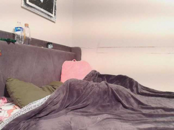 Naomiruty webcam model stream image