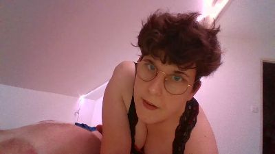 OiseauNoir88 webcam model stream image