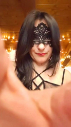 Kyliebri webcam model stream image