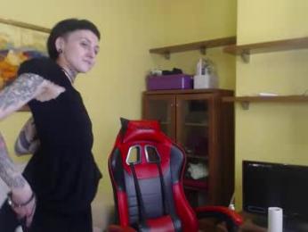 yang_1004 webcam model stream image