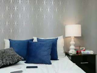 zoewillis webcam model stream image