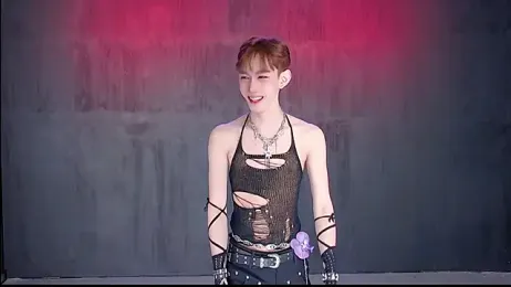 Queen-Vibe webcam stripchat model stream image