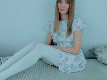 YourCaramel webcam model stream image