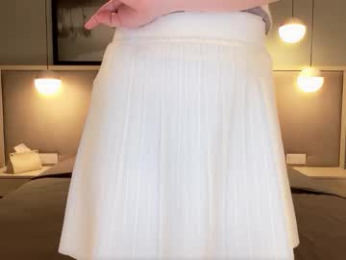 shy_schoolgirl_ webcam model stream image