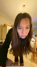 Queenyes webcam model stream image