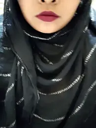 Indian-Nazia webcam model stream image