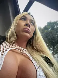 AmyWillss webcam model stream image