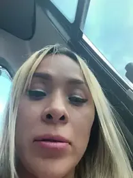 AmyWillss webcam model stream image