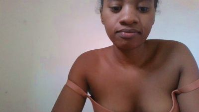 Elysa webcam model stream image
