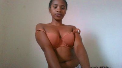 Elysa webcam model stream image
