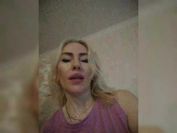 White00Pearl webcam model stream image