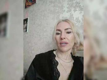 White00Pearl webcam model stream image