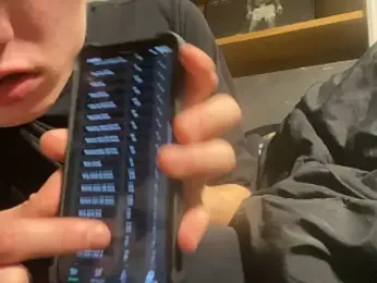 yourwhiteboy1 webcam model stream image