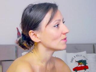 Alexia Cage webcam model stream image