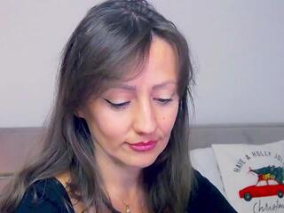 Alexia Cage webcam model stream image