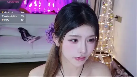 Kiki--2025 webcam model stream image