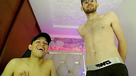 Top_and_bottom webcam model stream image