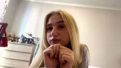ArnetteBregon webcam model stream image