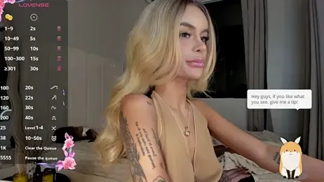 LUUVRRI_21 webcam model stream image