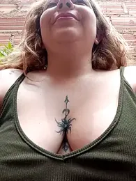 madelaine- webcam model stream image