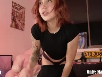 maxine_8 webcam model stream image