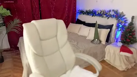 FoxyRayy webcam model stream image