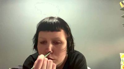 ErmelindaIng webcam cam4 model stream image