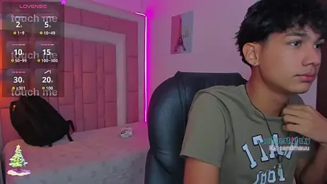 OliverTwinky webcam model stream image